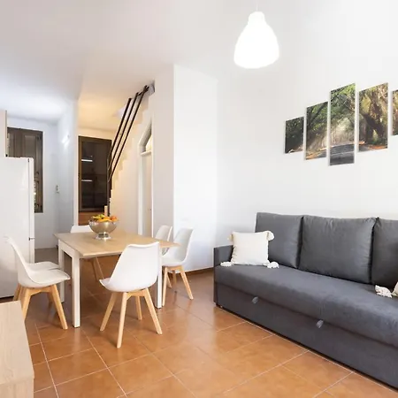 A 250m Da Playa Troya Apartment